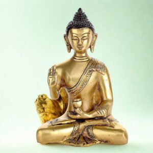 पीतल गौतम बुद्ध मूर्ति – शॉल में लिपटी बैठी मुद्रा, स्वर्ण रंग, 1 किलोग्राम, आध्यात्मिक व सजावटी मूर्ति