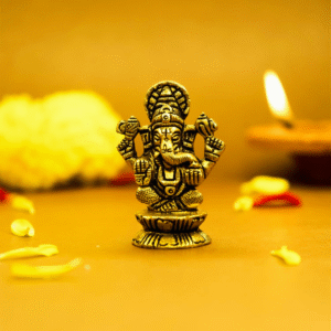 100% शुद्ध पीतल से बनी गणेश जी की मूर्ति (आकार: 5.5 सेमी) |